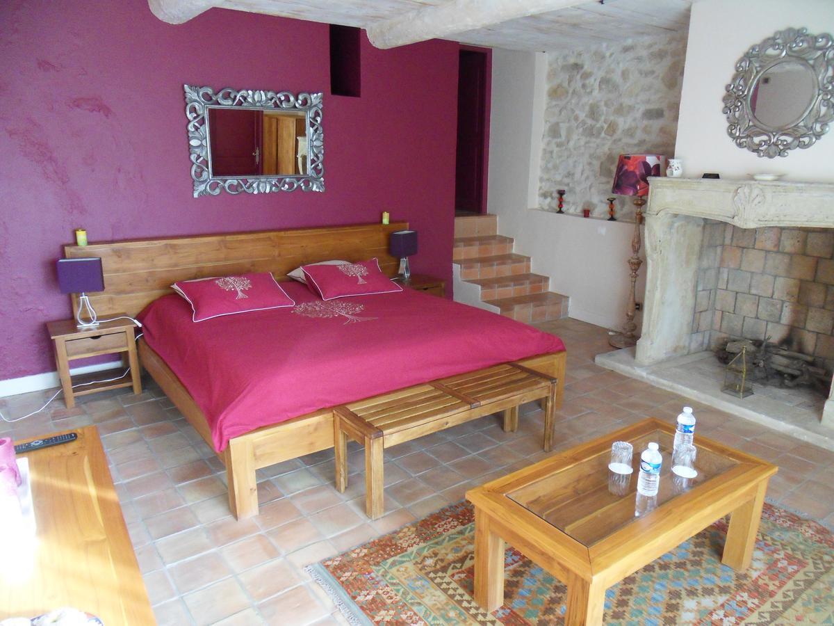Domaine De L'Olibaou Bed and Breakfast Venelles Exteriör bild