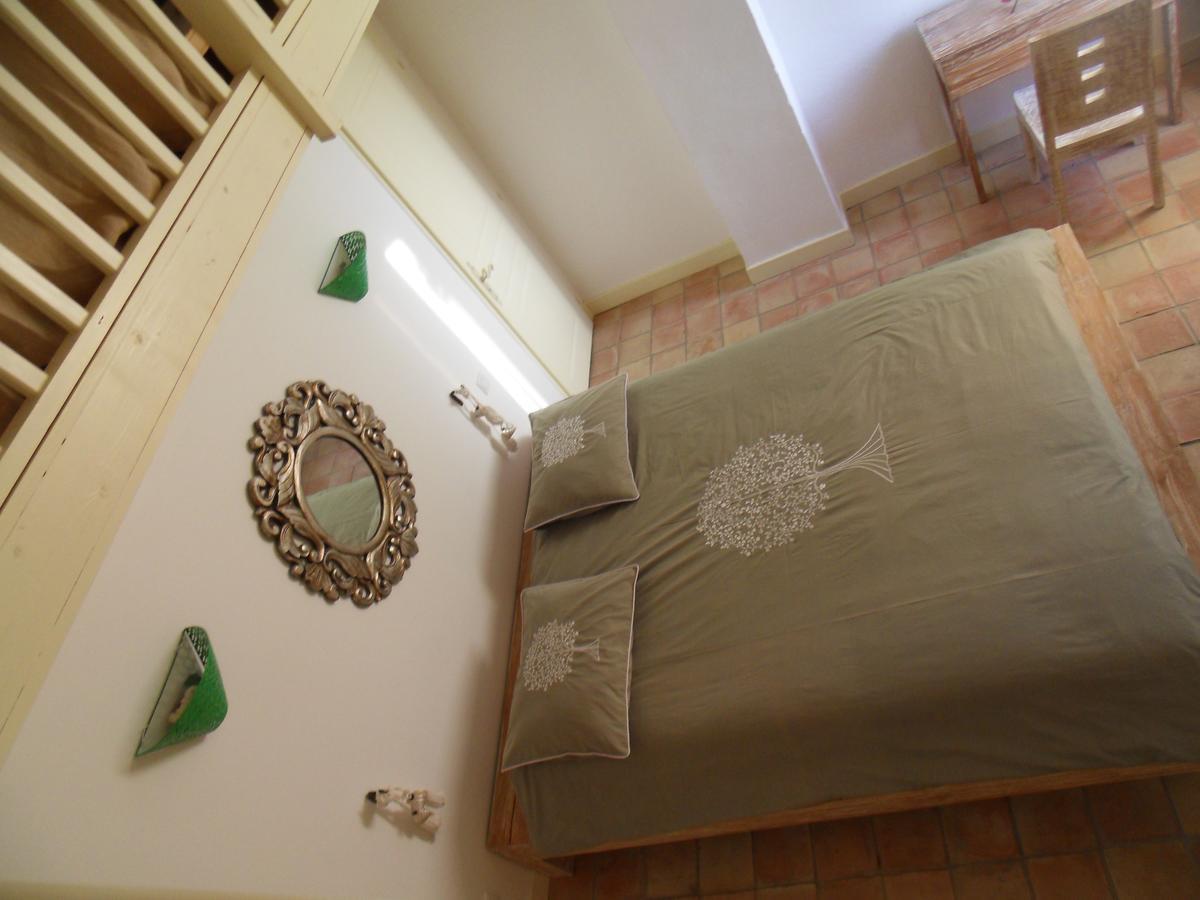 Domaine De L'Olibaou Bed and Breakfast Venelles Exteriör bild